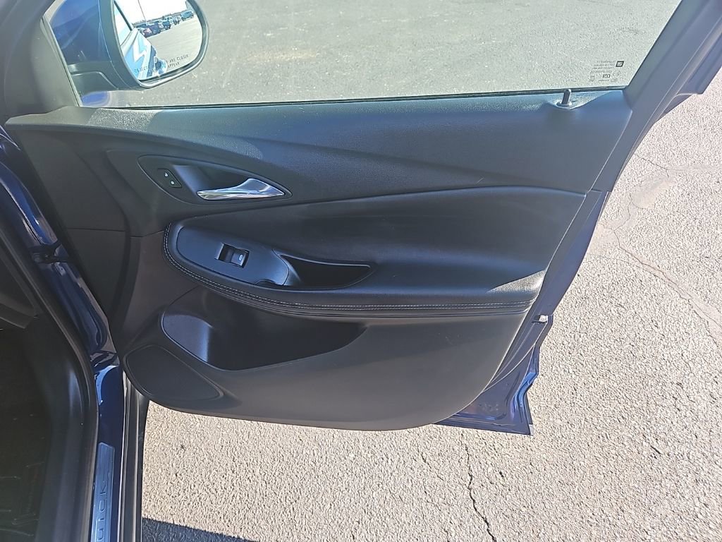 Used 2022 Buick Encore GX Preferred w/ Cold Weather Comfort Package image 28