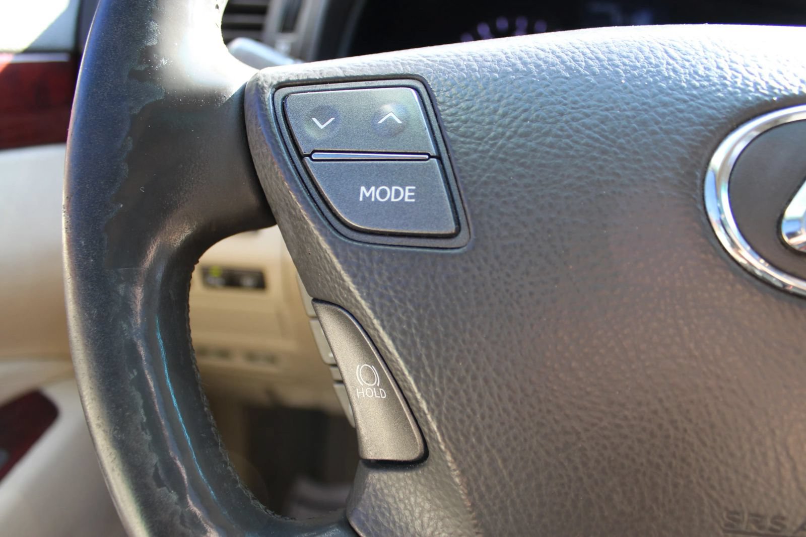 Used 2010 Lexus LS 460 RWD image 26
