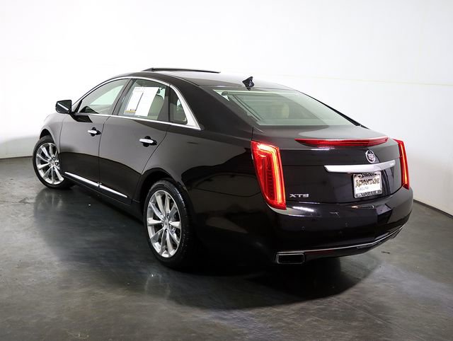 Used 2013 Cadillac XTS Premium FWD image 2