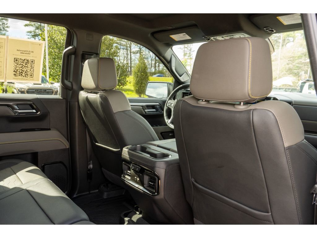 Used 2025 Chevrolet Silverado 1500 ZR2 image 14