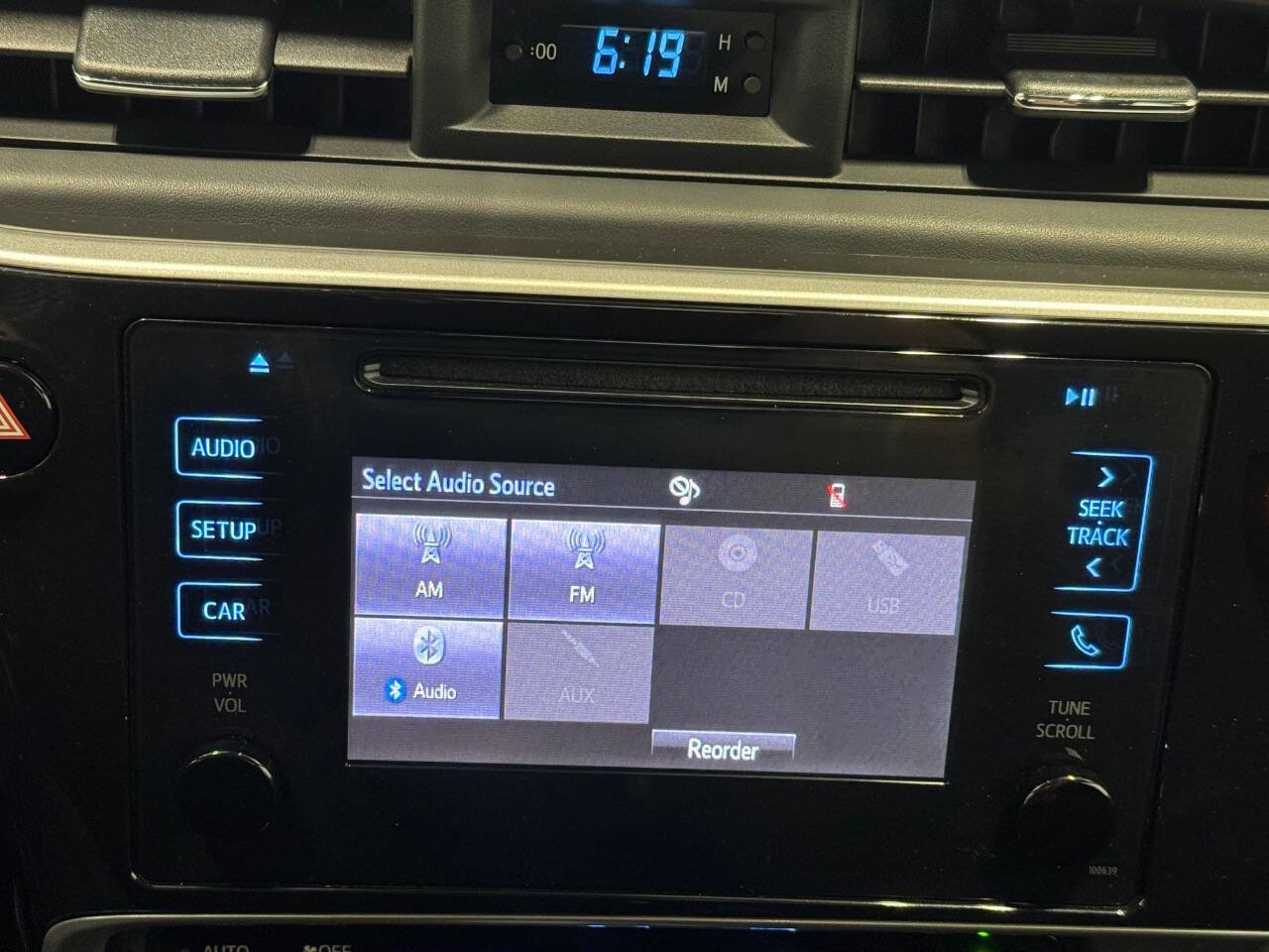 Used 2018 Toyota Corolla LE FWD image 27