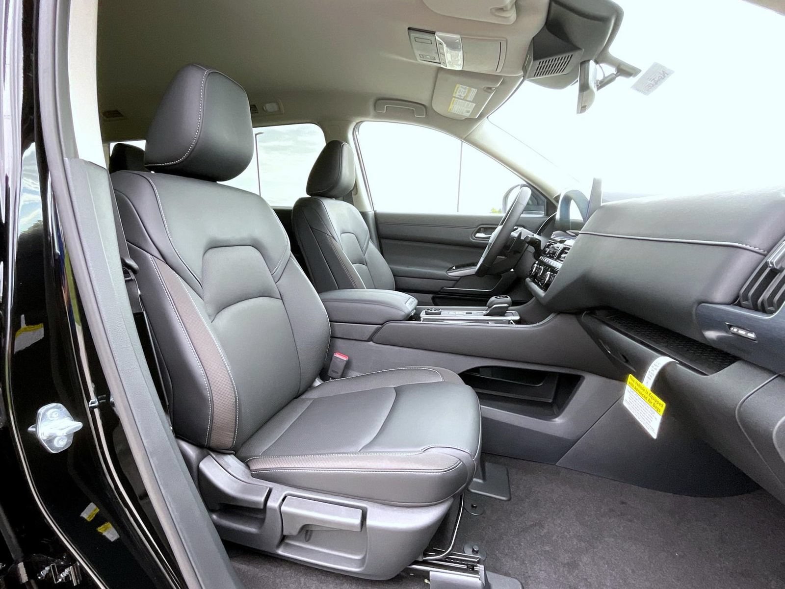 New 2026 Nissan Pathfinder SL AWD/4WD image 16