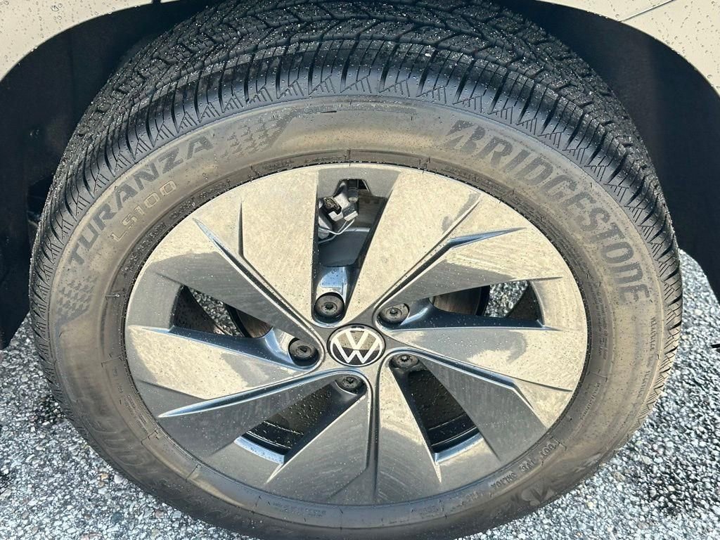 New 2026 Volkswagen Taos S image 23