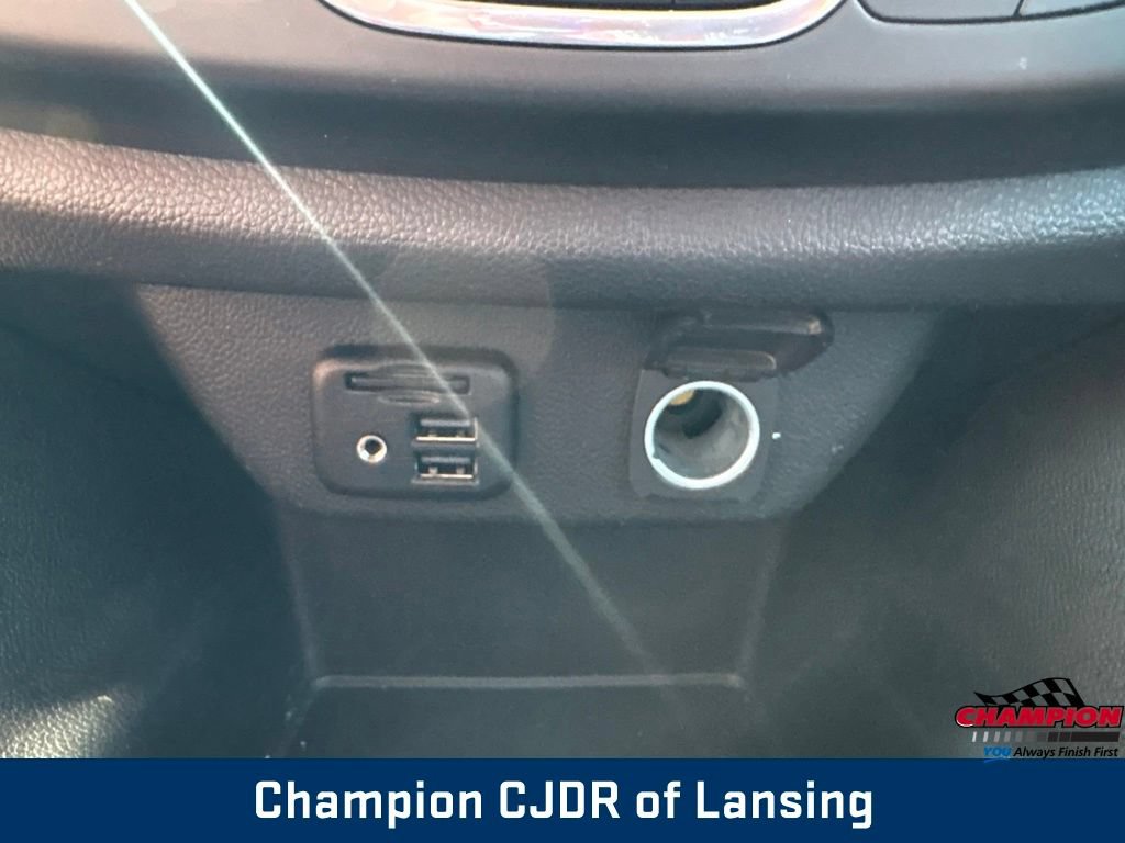 Used 2020 Chevrolet Traverse RS w/ LPO, Floor Liner Package FWD image 33
