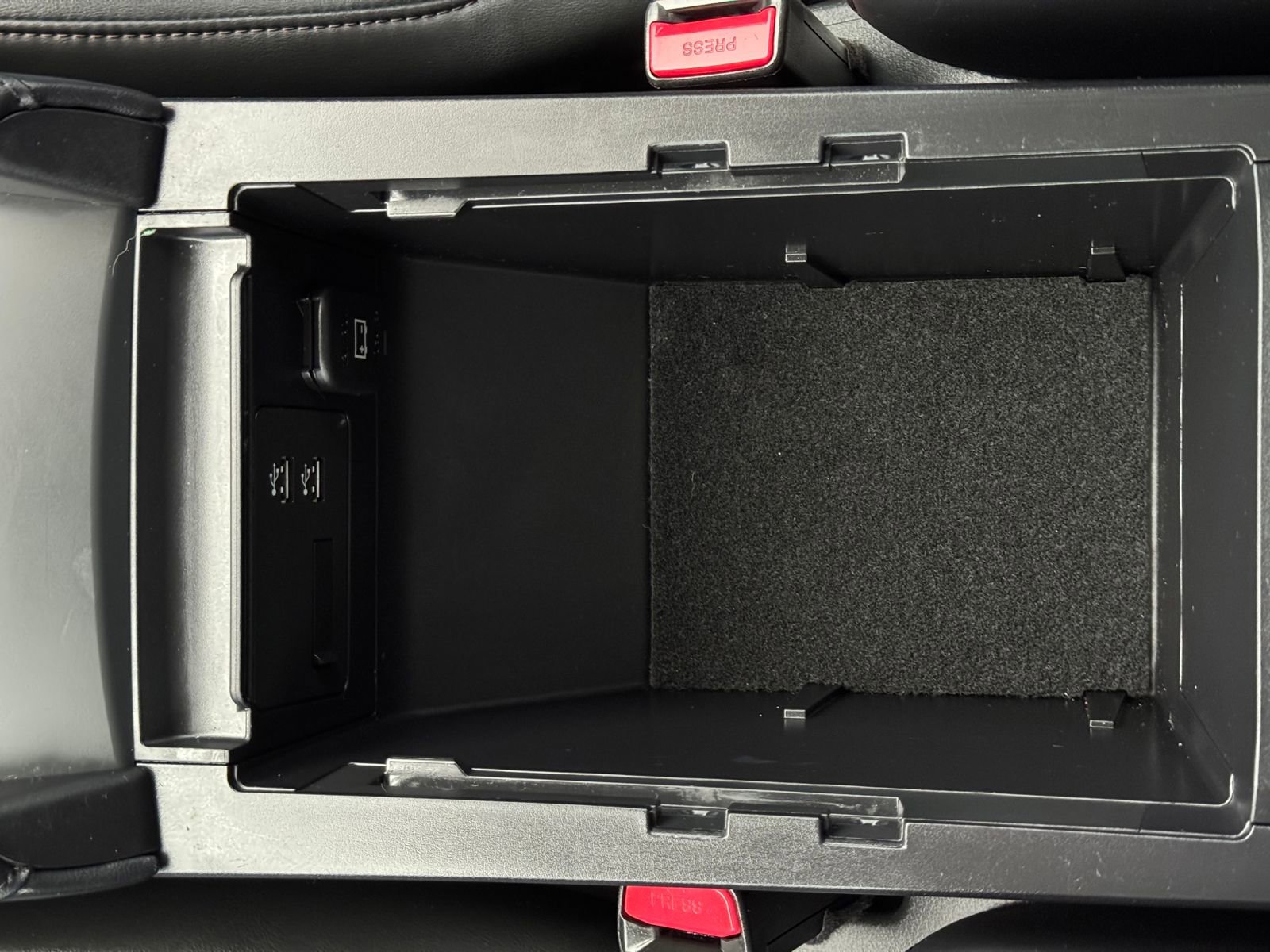 Used 2022 MAZDA MAZDA3 s image 25