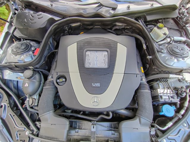 Used 2010 Mercedes-Benz E 350 Sedan image 74