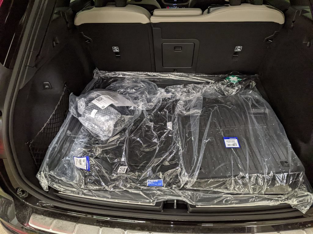 New 2026 Volvo XC60 T8 Plus w/ Protection Package Premier AWD/4WD image 26