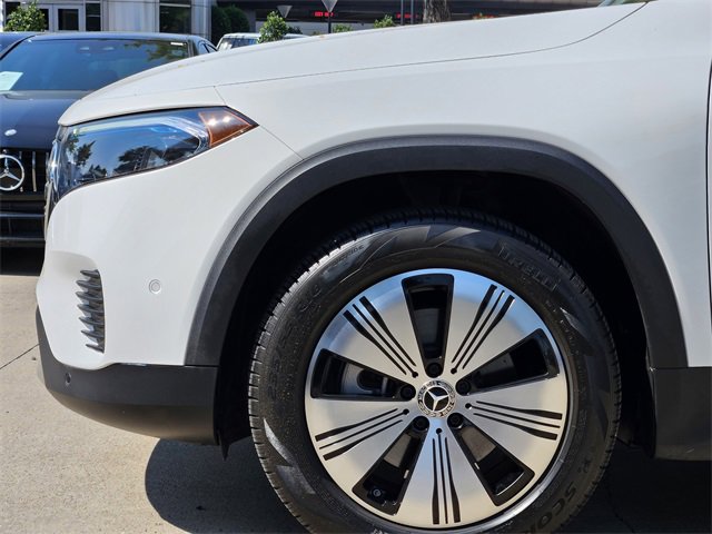 Used 2023 Mercedes-Benz EQB 300 4MATIC image 9