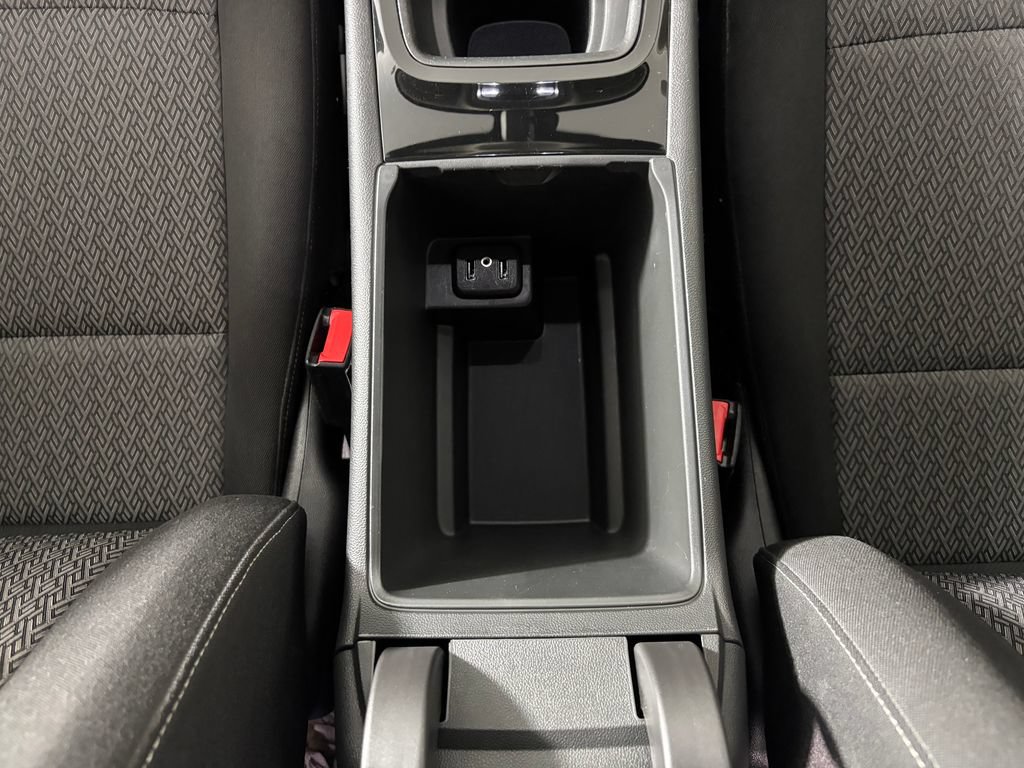 Used 2019 Buick Regal Preferred w/ Driver Confidence Package I FWD image 27