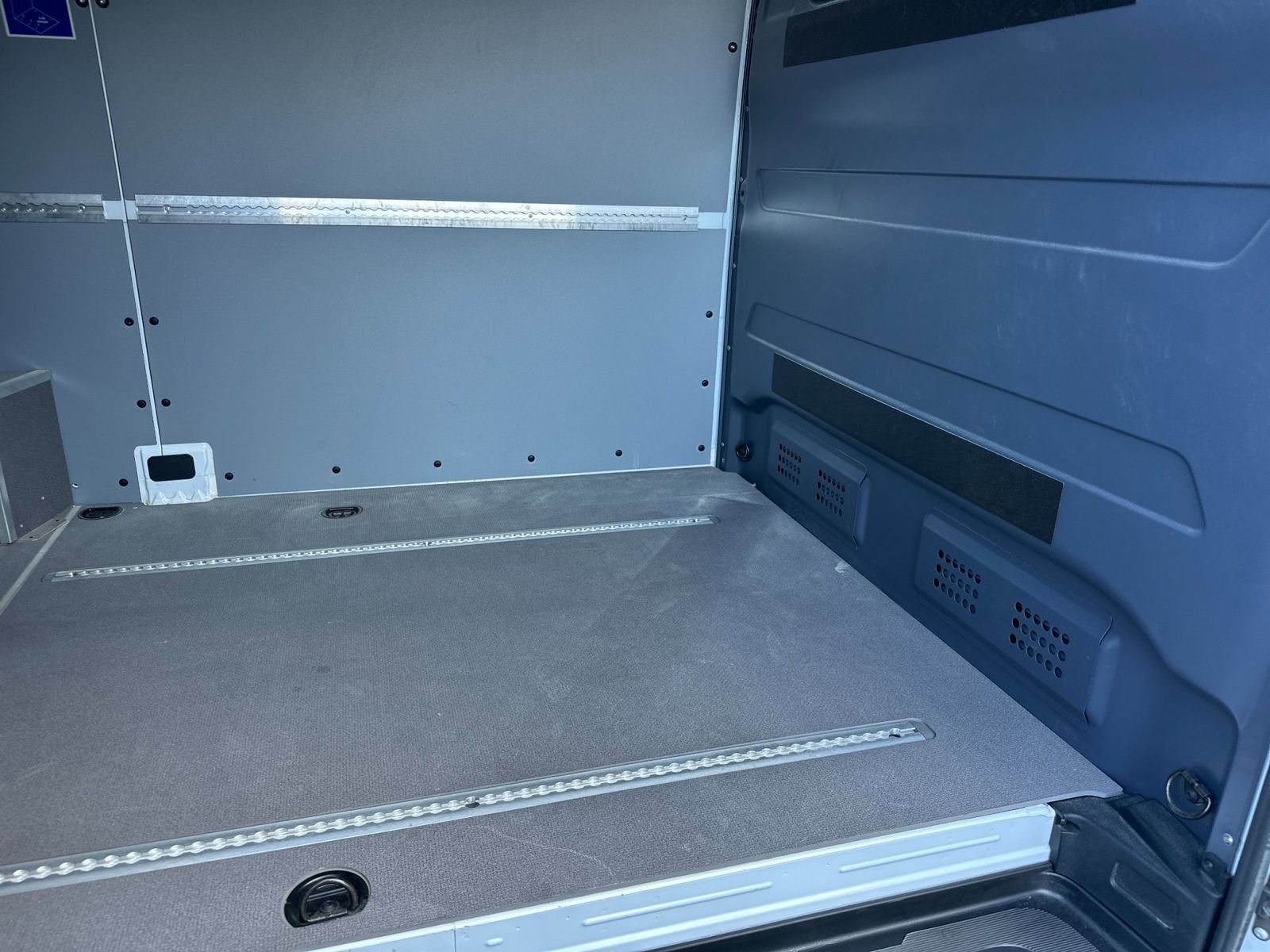 Used 2025 Mercedes-Benz Sprinter 2500 image 12