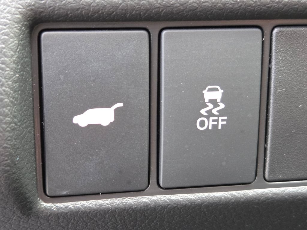 Certified 2025 Honda Pilot Touring image 18