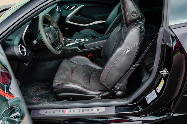 Used 2022 Chevrolet Camaro ZL1 RWD image 33