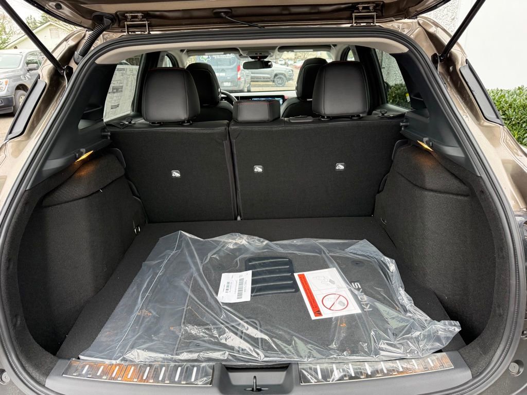 New 2026 Nissan Kicks SR w/ SR Premium Package image 10