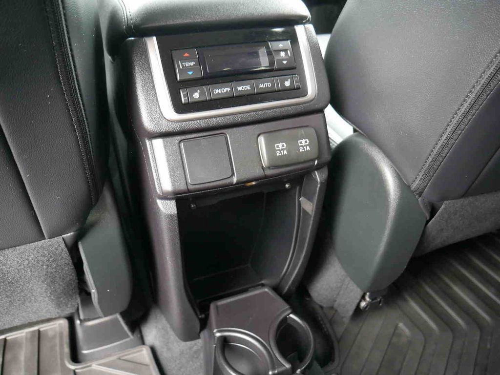 Used 2022 Subaru Ascent Limited image 16