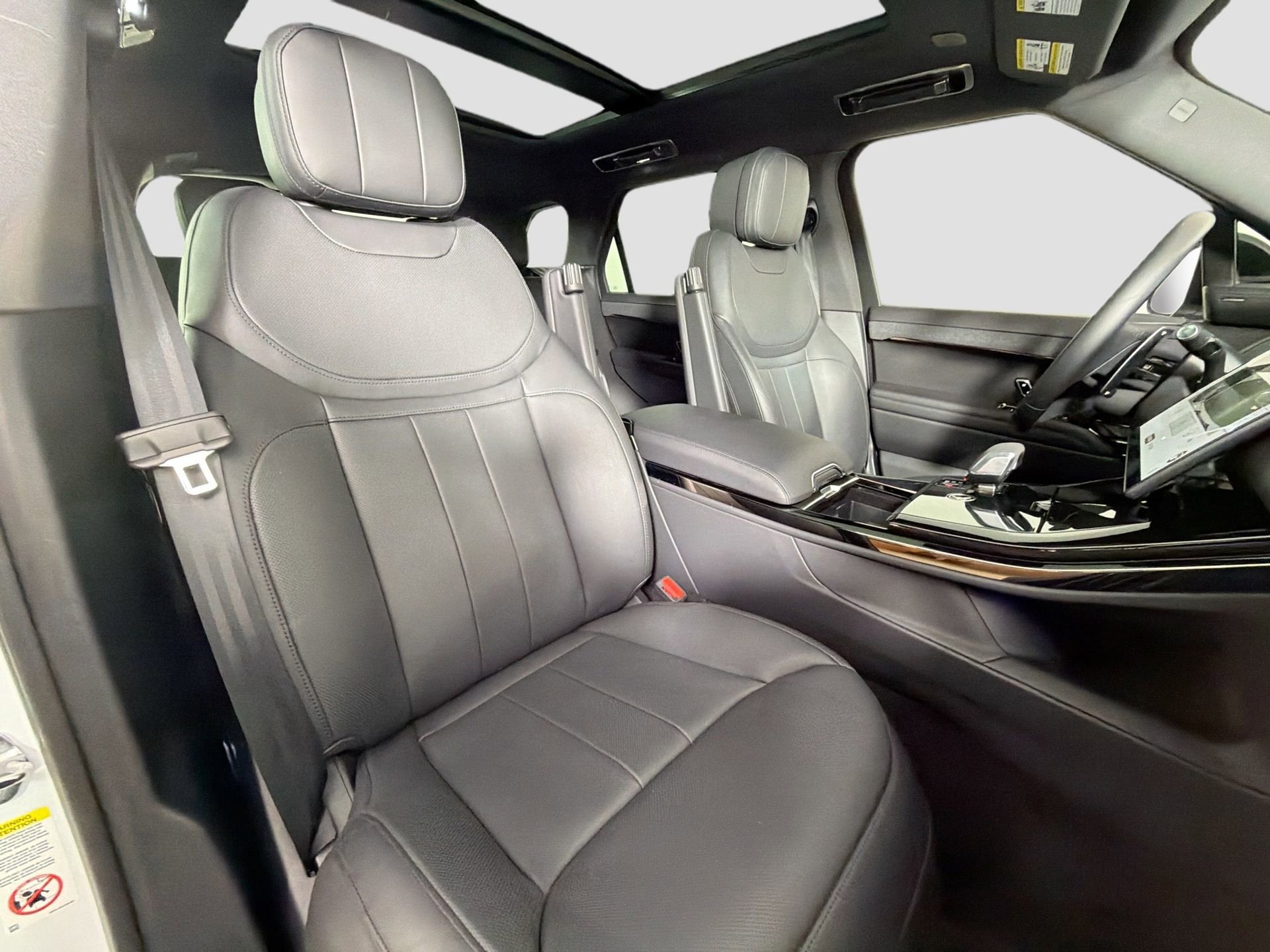 Certified 2024 Land Rover Range Rover Sport Dynamic SE image 30