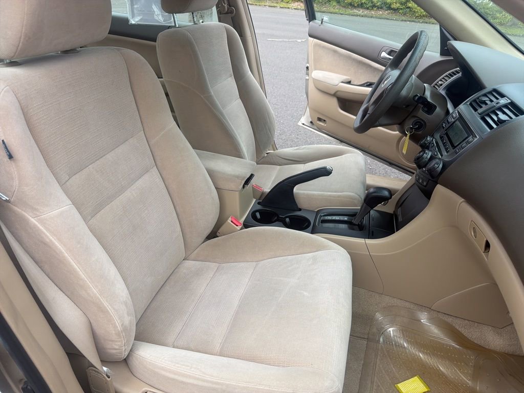 Used 2007 Honda Accord VP image 25