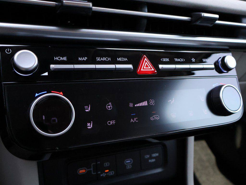 New 2026 Hyundai Tucson Limited image 38