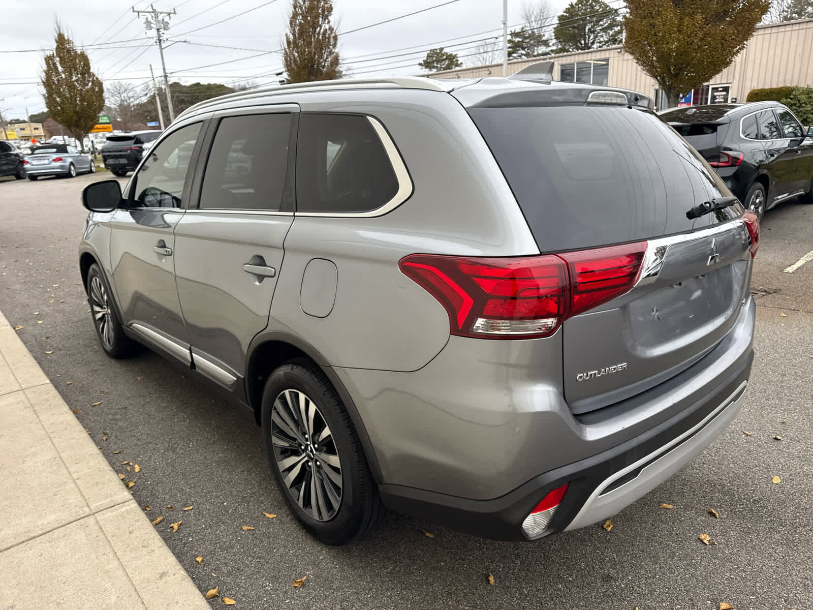 Used 2020 Mitsubishi Outlander SEL image 6