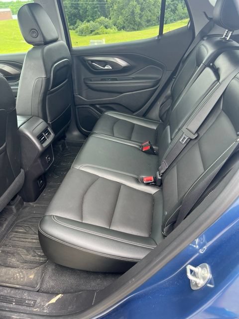 Used 2024 GMC Terrain SLT w/ Tech Package AWD/4WD image 11