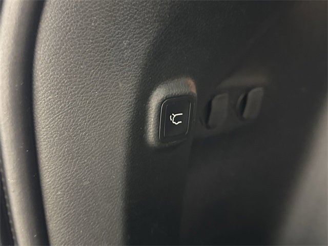 Used 2022 Jeep Cherokee Limited image 25