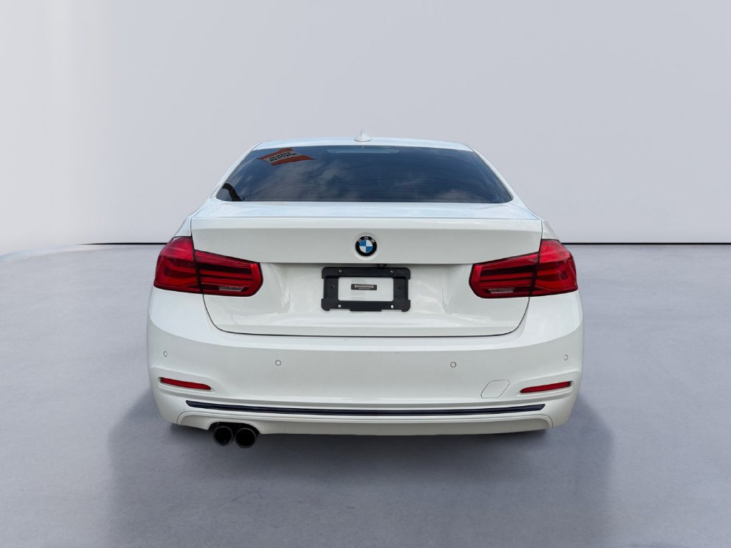 Used 2018 BMW 330e w/ Premium Package RWD image 4