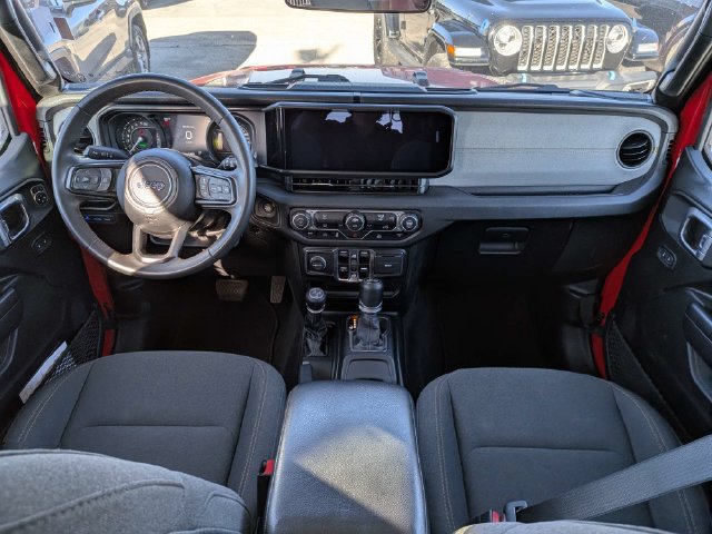 Used 2024 Jeep Wrangler Unlimited AWD/4WD image 12