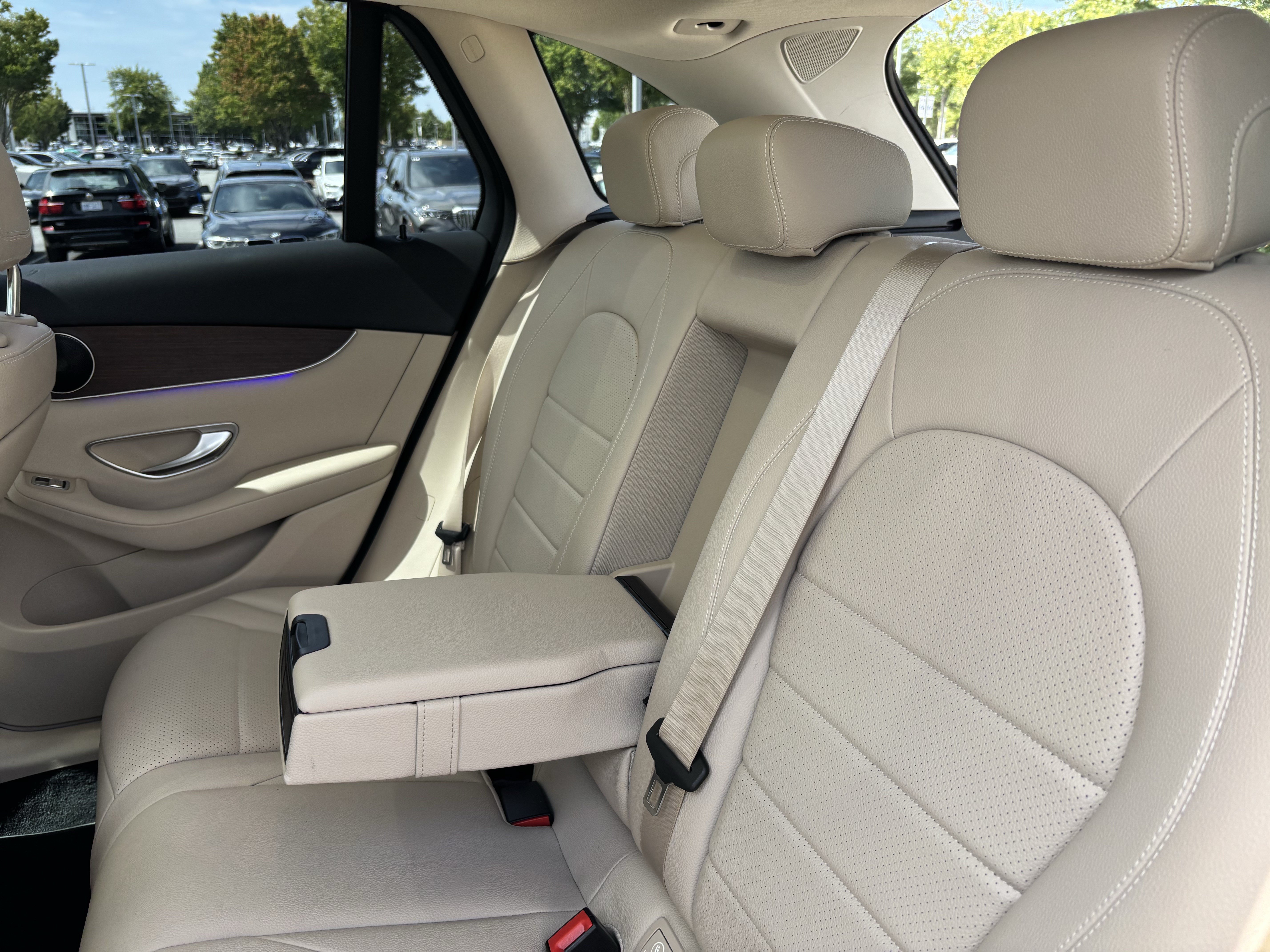 Used 2020 Mercedes-Benz GLC 300 4MATIC image 33