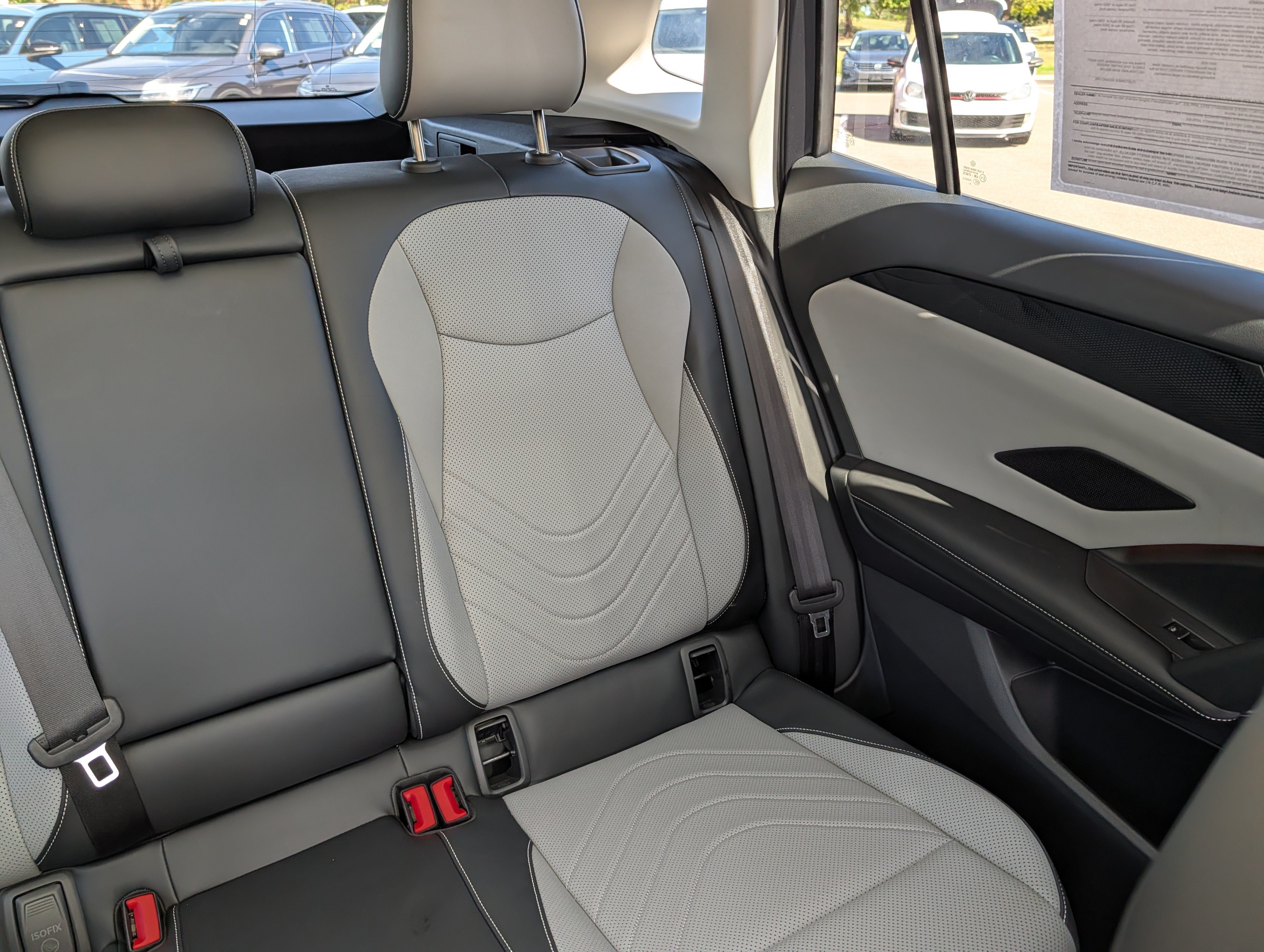 Certified 2026 Volkswagen Tiguan SE AWD/4WD image 14