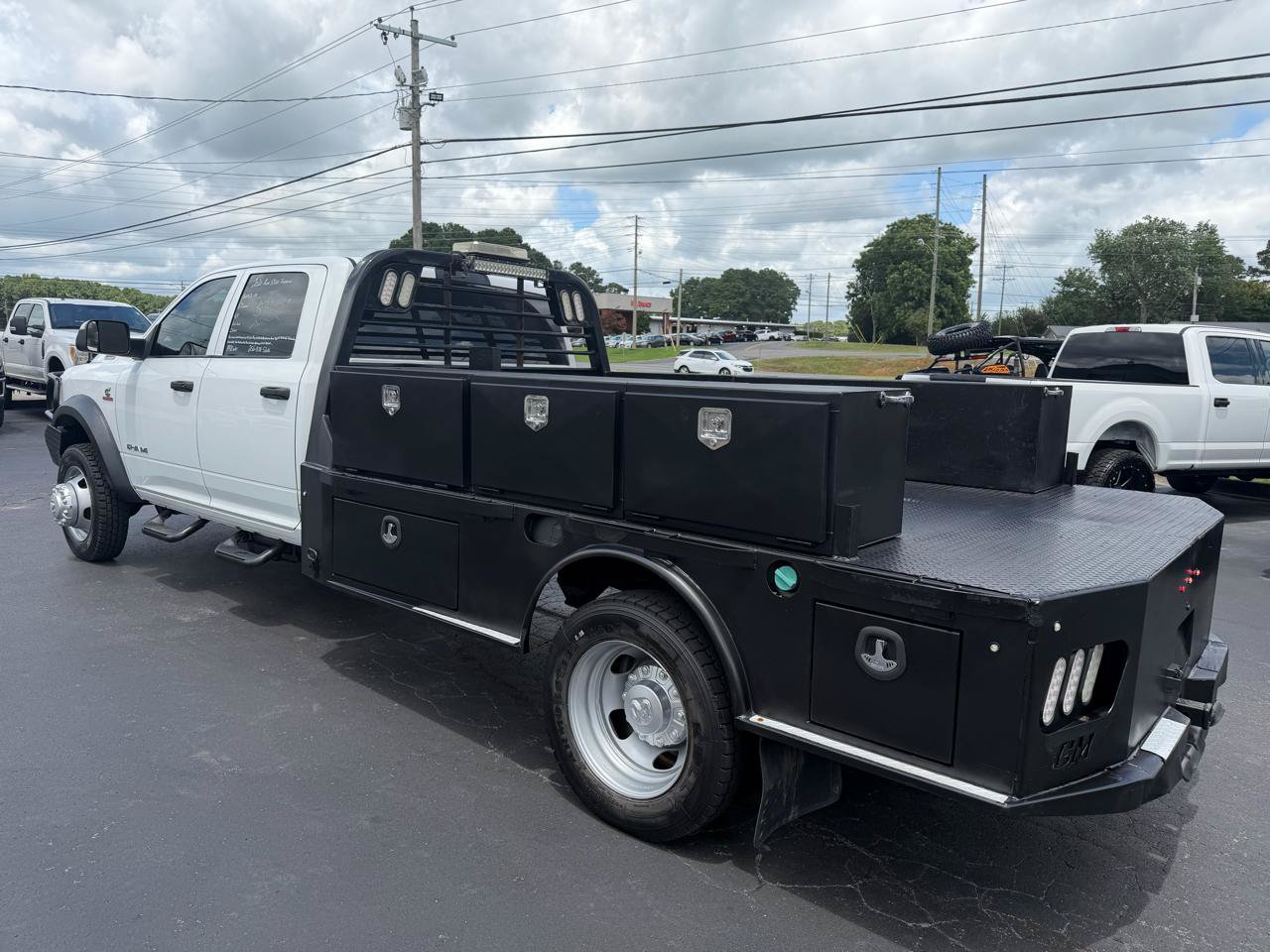 Used 2020 RAM 5500 Tradesman w/ Chrome Appearance Group AWD/4WD image 7
