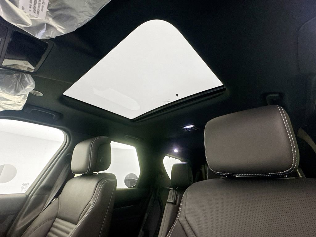 New 2026 Land Rover Discovery S AWD/4WD image 21