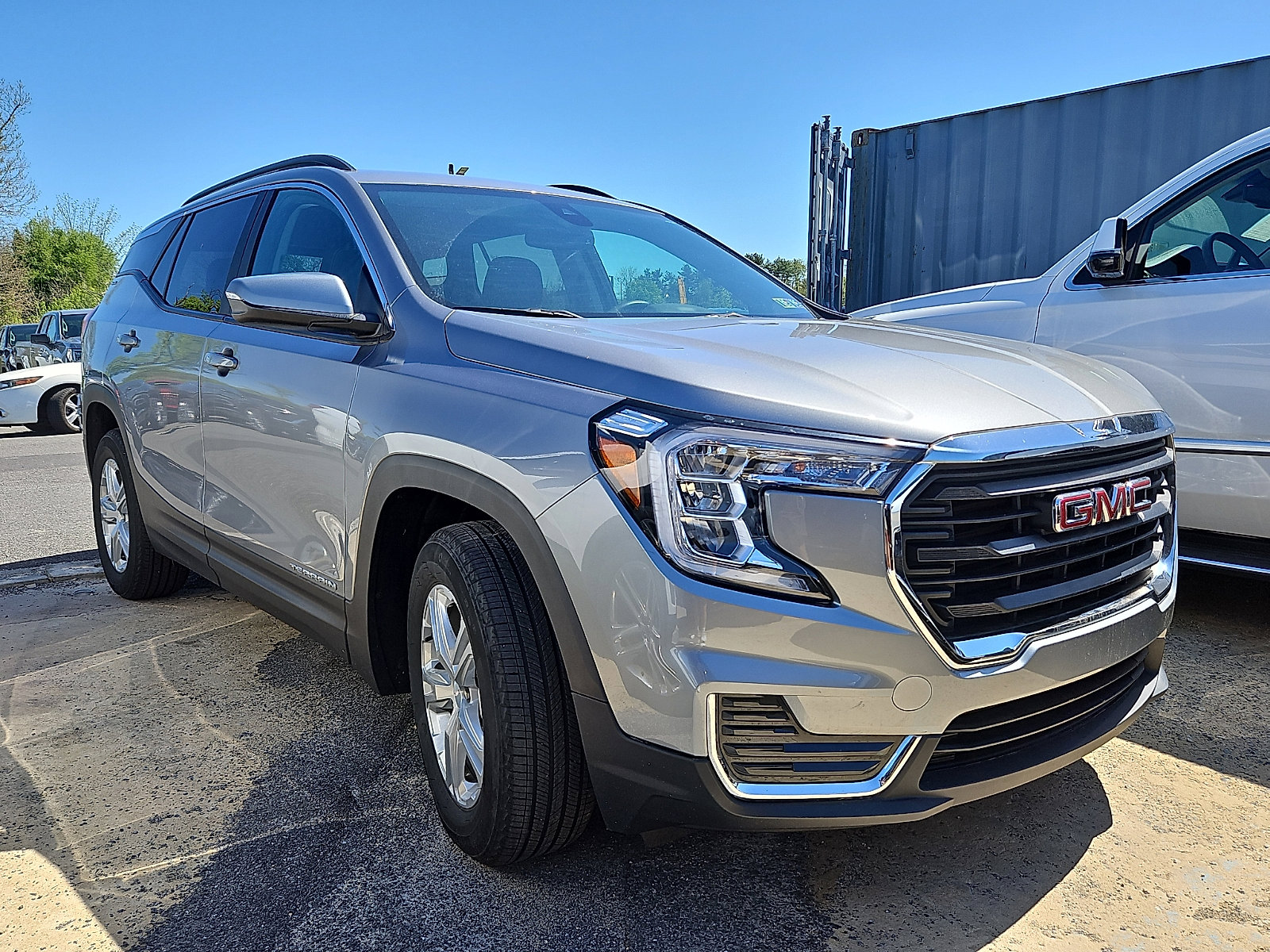 Certified 2023 GMC Terrain SLE w/ Driver Convenience Package FWD image 1