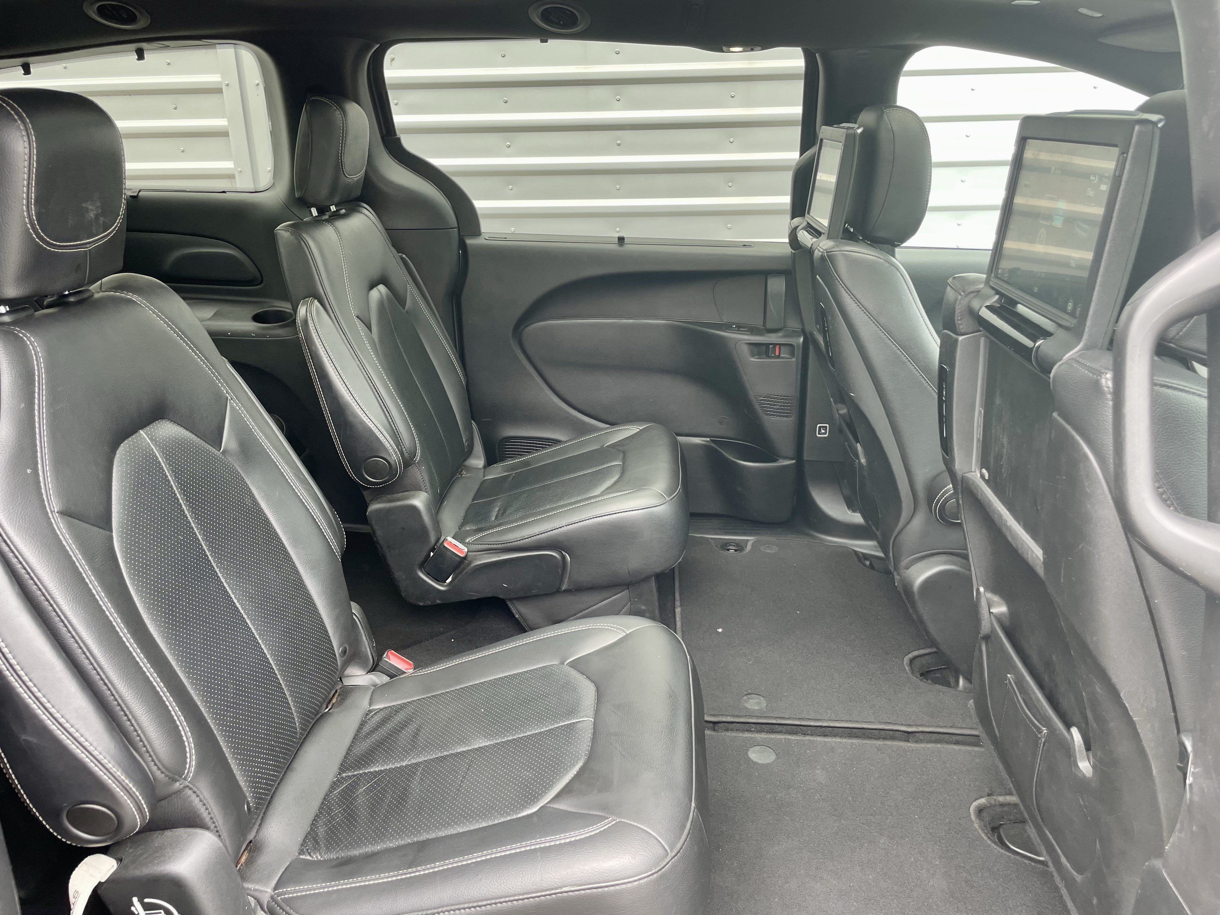 Used 2020 Chrysler Pacifica Touring-L w/ Advanced Safetytec Group AWD/4WD image 30