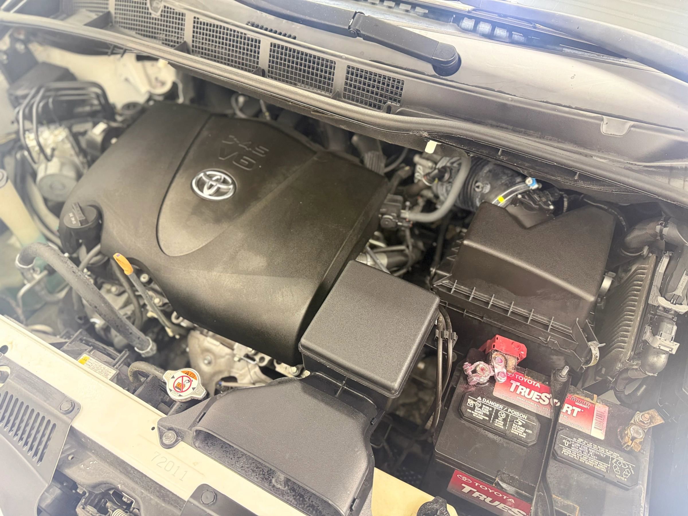 Used 2017 Toyota Sienna LE image 36