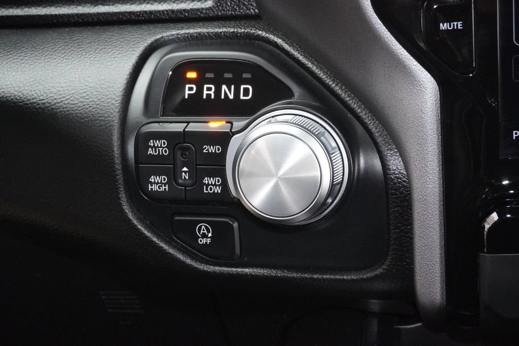 Used 2025 RAM 1500 Laramie w/ Sport Appearance Package AWD/4WD image 18