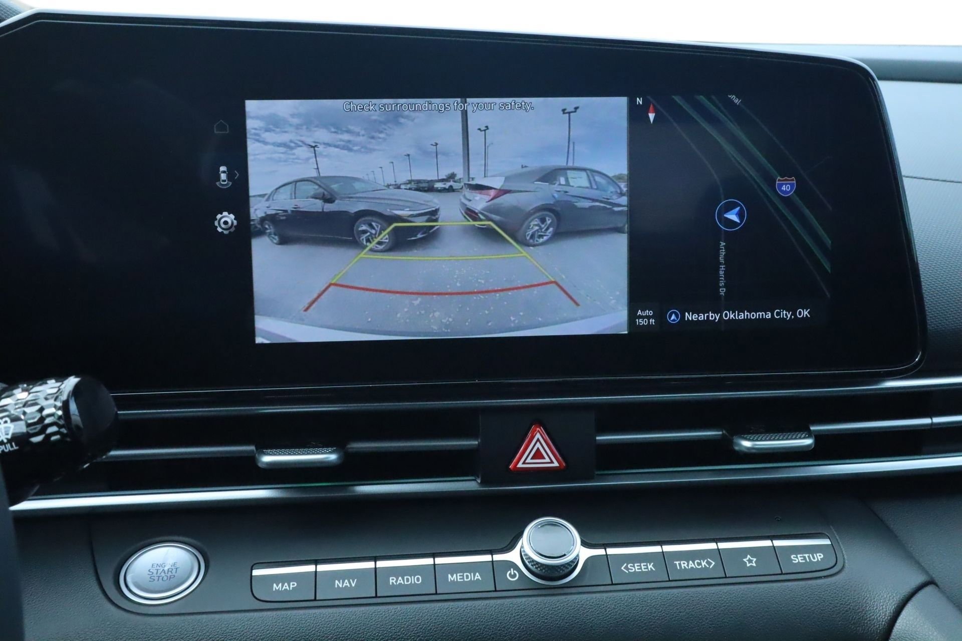 New 2025 Hyundai Elantra Limited image 13