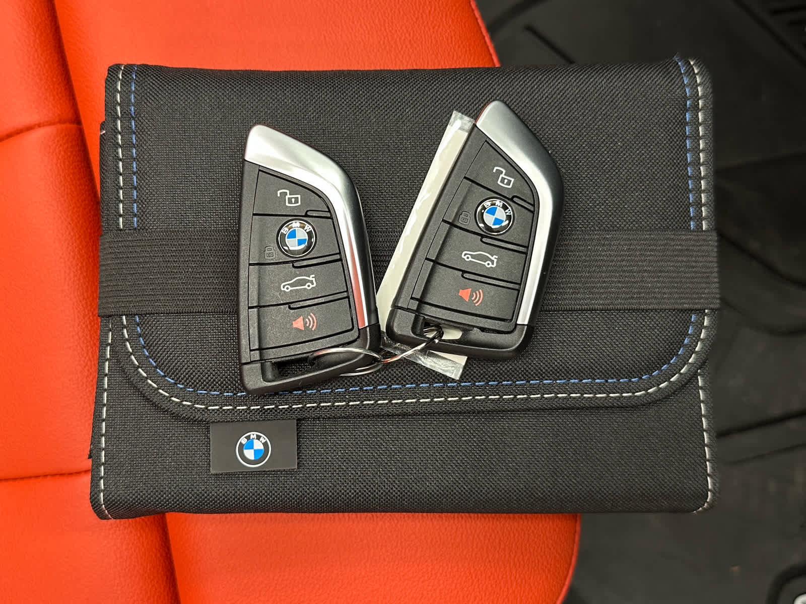 Used 2024 BMW Z4 M40i w/ Premium Package image 37