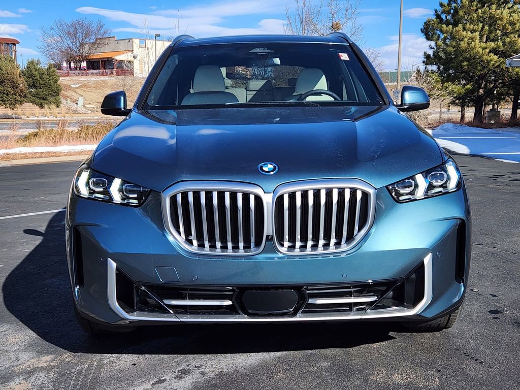 New 2026 BMW X5 xDrive50e image 6