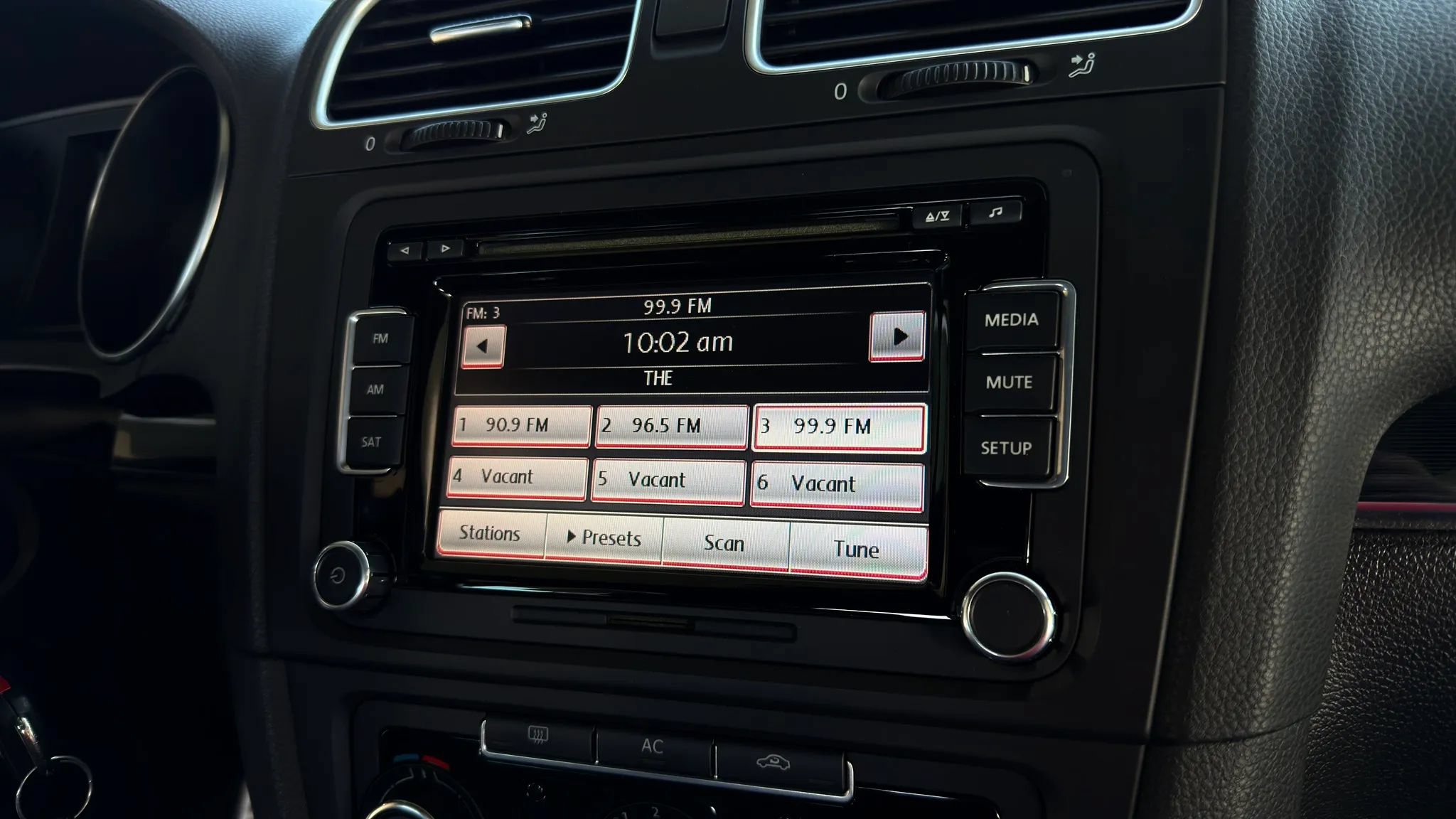 Used 2011 Volkswagen GTI 4-Door FWD image 51