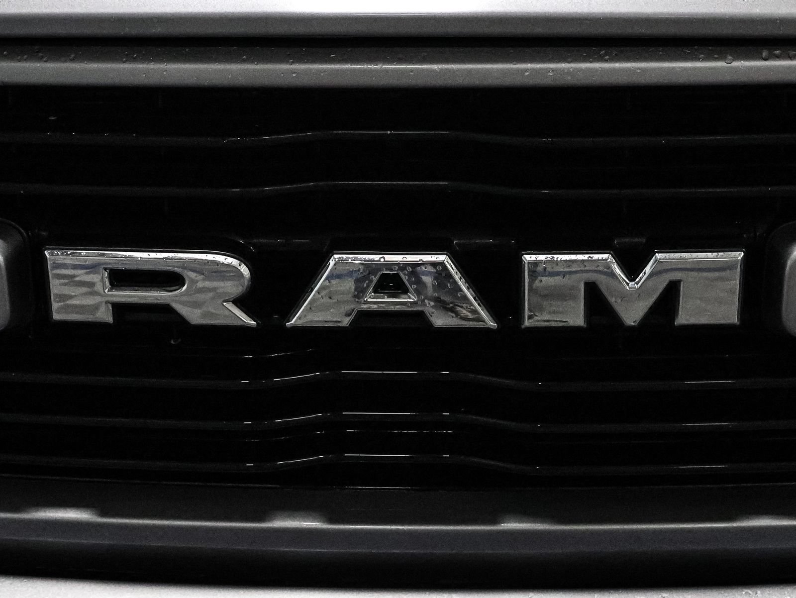 Used 2021 RAM 1500 Laramie w/ Sport Appearance Package AWD/4WD image 14