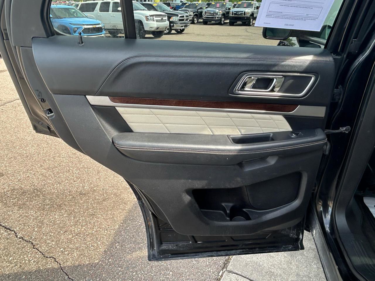 Used 2016 Ford Explorer Platinum AWD/4WD image 14