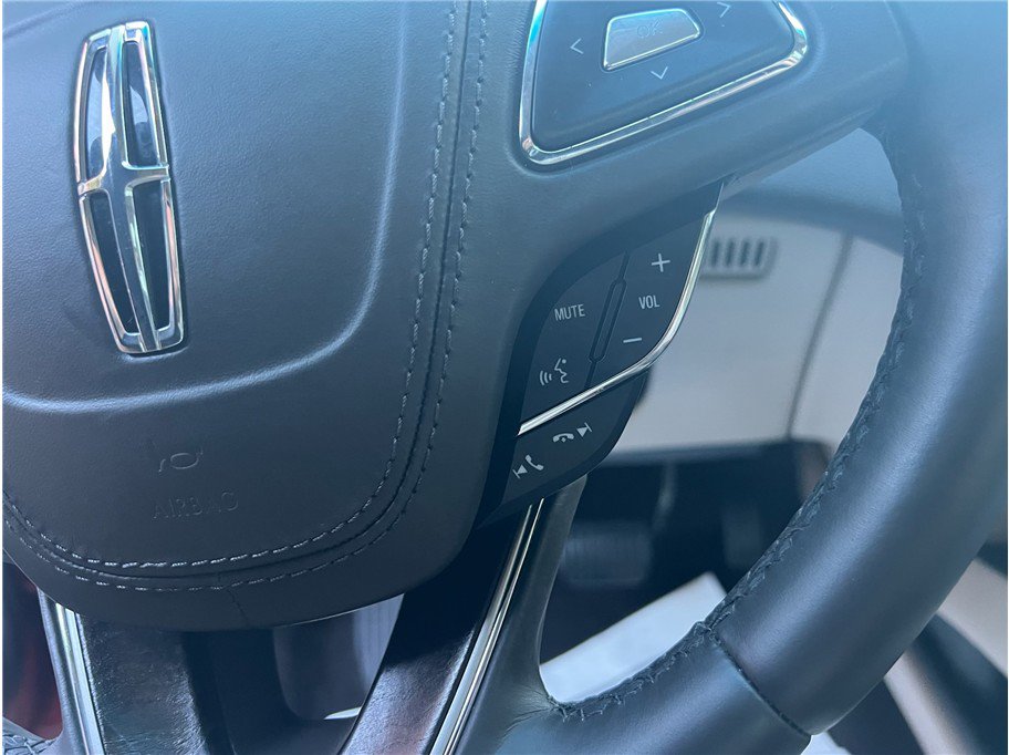 Used 2019 Lincoln MKZ Reserve FWD image 15