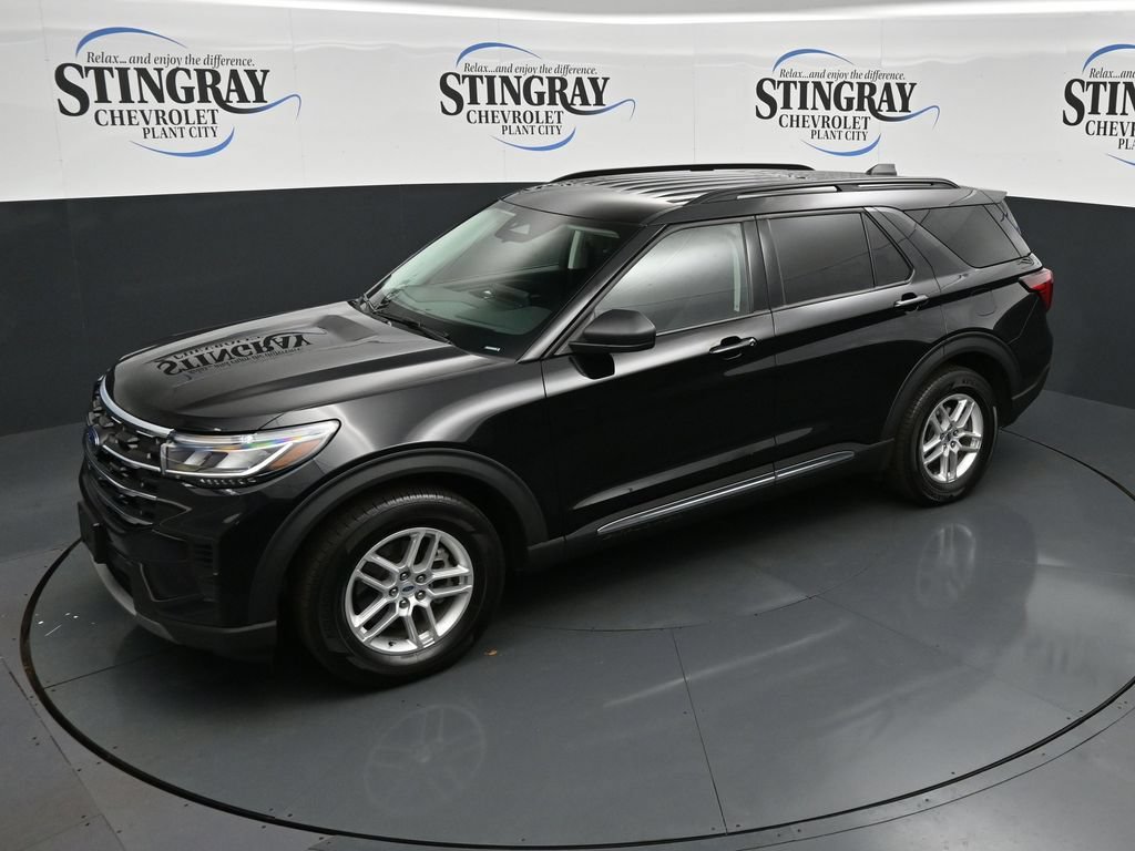 Used 2025 Ford Explorer Active RWD image 29