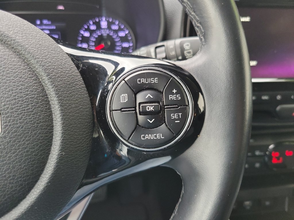 Certified 2022 Kia Soul X-Line FWD image 21