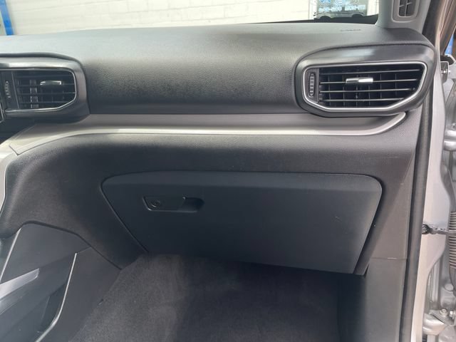 Used 2023 Ford Explorer XLT w/ Equipment Group 202A AWD/4WD image 39