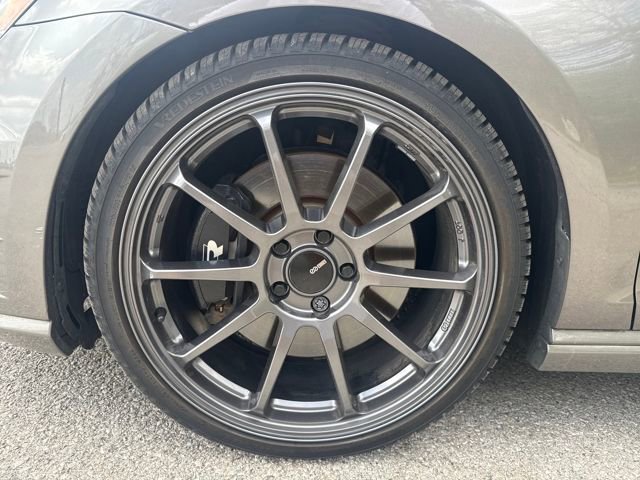 Used 2017 Volkswagen Golf R 4-Door image 9