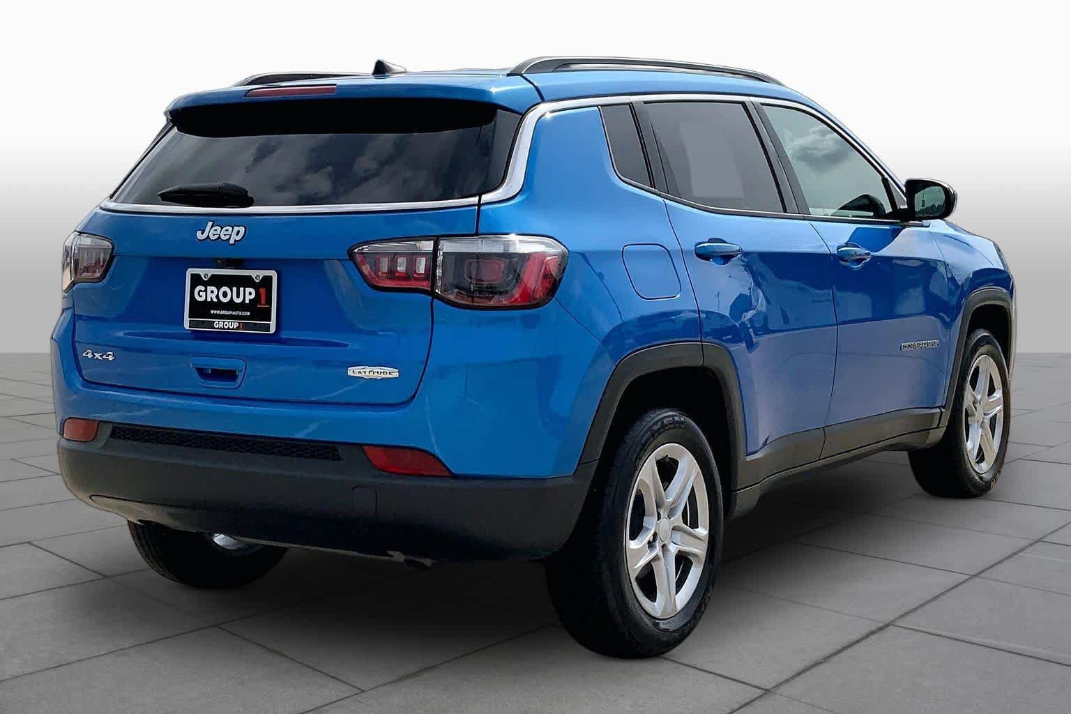 Used 2024 Jeep Compass Latitude AWD/4WD image 13