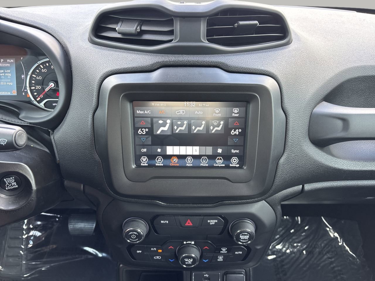 Used 2020 Jeep Renegade Altitude FWD image 19