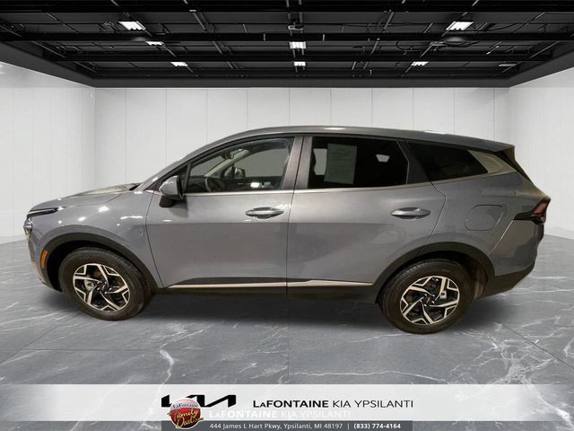 Used 2025 Kia Sportage LX image 8
