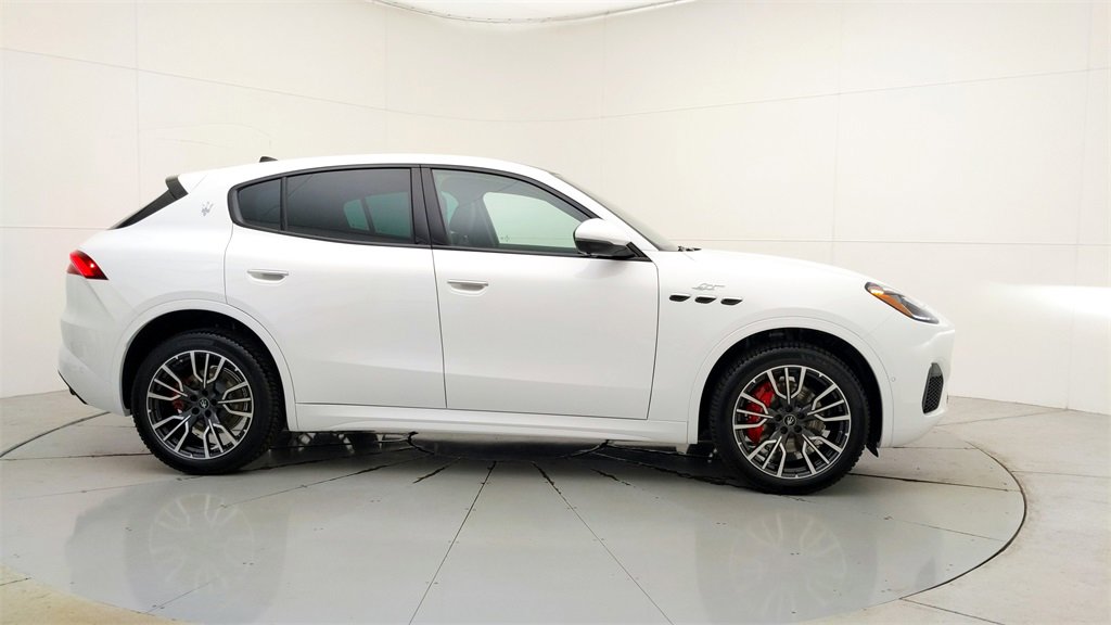 New 2024 Maserati Grecale GT image 14