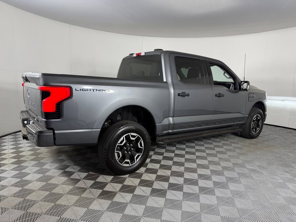 Used 2023 Ford F150 Lightning XLT image 6
